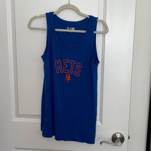 Flowy Mets tank